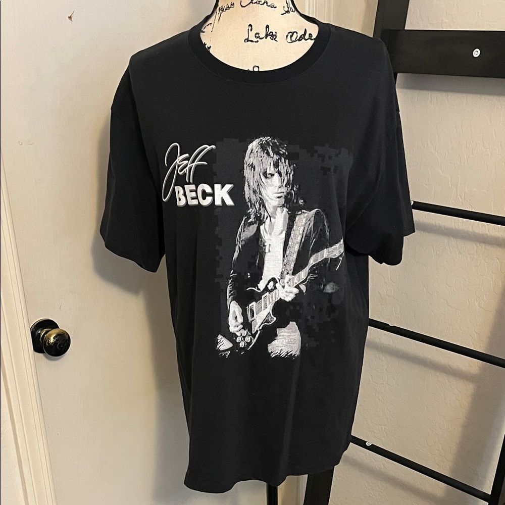 Jeff Beck Music Black Graphic Pullover T-Shirt